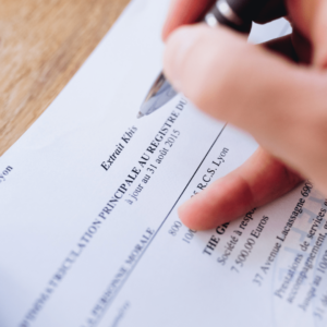 Signature pour illustrer la nullitรฉ d'un contrat de franchise