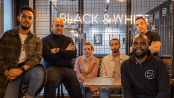 Photo article รฉquipe black and white burgers