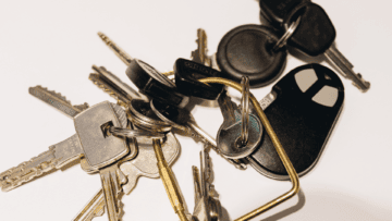 Photo d'un porte clรฉ pour illustrer l'article sur les 5 franchises d'agences immobiliรจres ร connaรฎtre absolument.