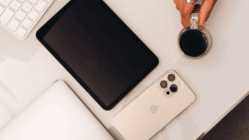 Une tablette et un tรฉlรฉphone pour illustrer les derniรจres innovations ร connaรฎtre.