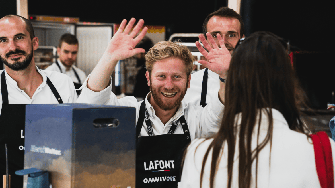Un chef lors du Sirha Omnivore 2023 pour illustrer la questions de la cuisine éco-responsable.